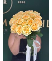 Bouquet of 19 Peach Avalanche roses with ribbon