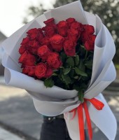 Червоні троянди Експлорер 110 см