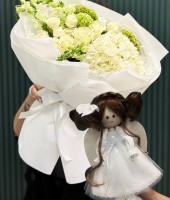 Gift set with a delicate bouquet and an angel interior doll