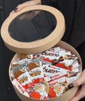 "Kinder Love" Gift Box