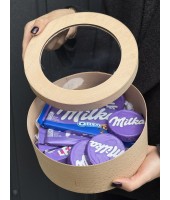 "Milka Love" gift box with Milka chocolate
