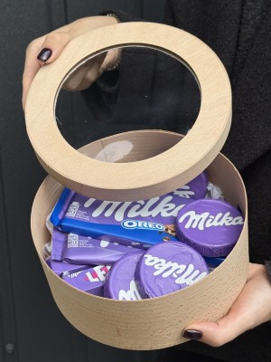 "Milka Love" gift box with Milka chocolate