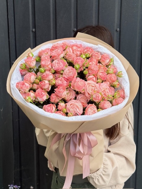 Великий букет з кущоваї піоноподібної троянди Floroom