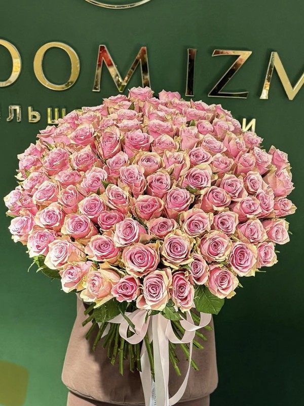 Букет з 91 троянди Royal Athena