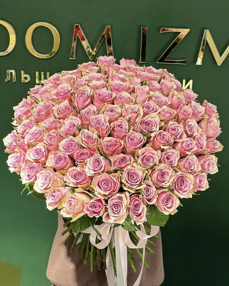 Букет з 91 троянди Royal Athena