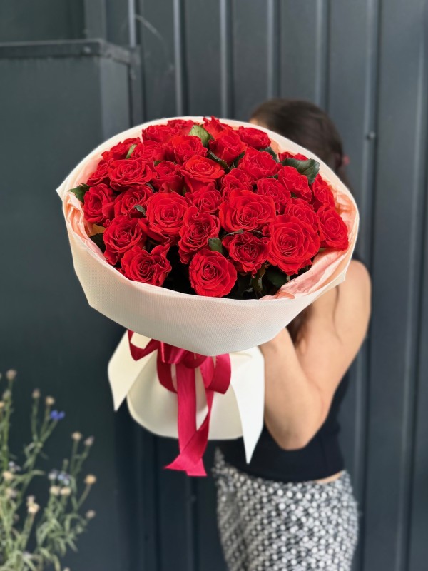 31 red roses El toro