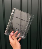 Декоративна ваза у вигляді книги