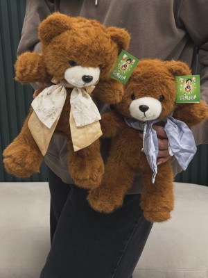 Teddy bear with a bow
